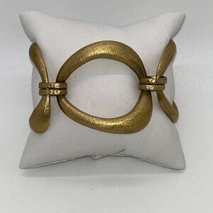 Rivka Friedman Brushed Gold-tone Oval Link Bracelet With Elegant Toggle Clasp